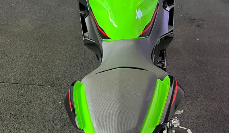 KAWASAKI NINJA 400 KRT 2022 cheio