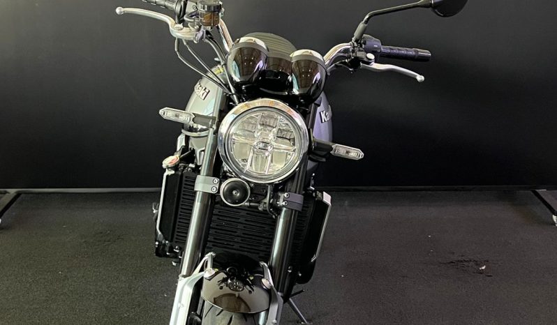 KAWASAKI Z-900 RS 2024 cheio