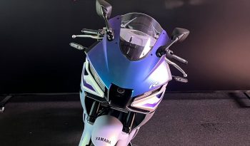 YAMAHA YZF R-3 CONNECTED 2026 cheio