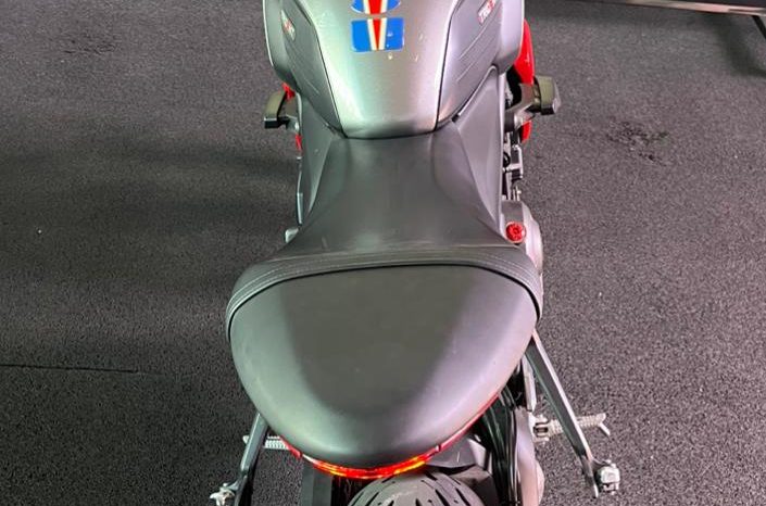 TRIUMPH TRIDENT 660 2023 cheio
