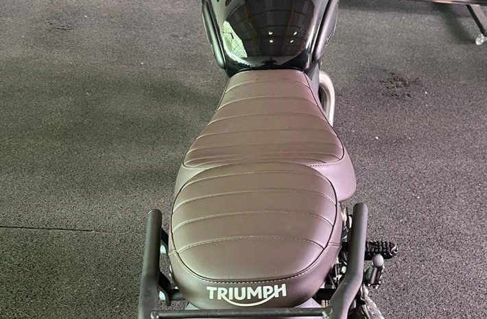 TRIUMPH SCRAMBLER 400X 2024 cheio