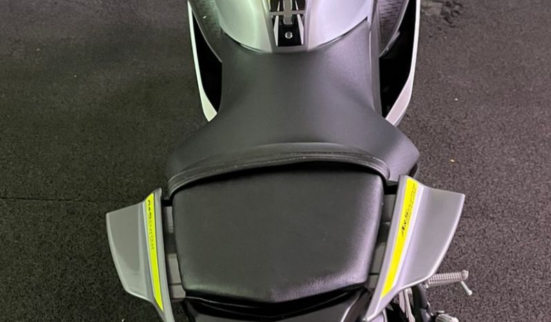YAMAHA YZF R-15 ABS 2024 cheio