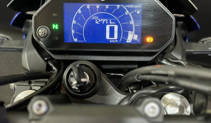 YAMAHA FZ-25 FAZER CONNECTED ABS 2025 cheio