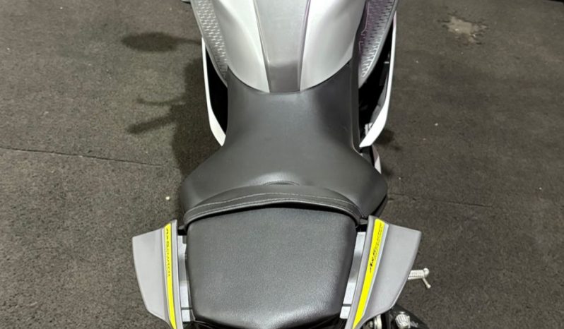 YAMAHA YZF R-15 ABS 2024 cheio
