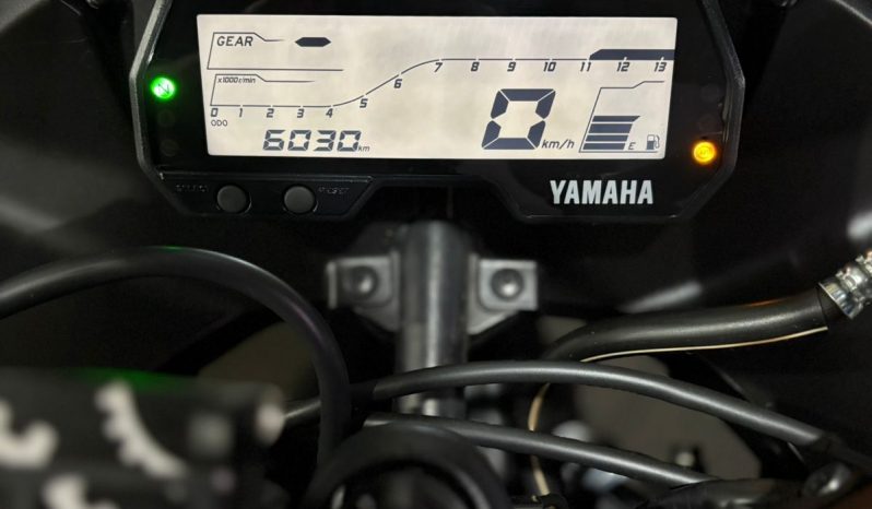 YAMAHA YZF R-15 ABS 2024 cheio