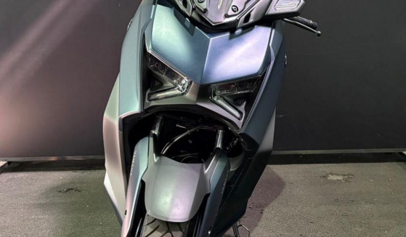 YAMAHA XMAX-250 CONNECTED ABS 2025 cheio