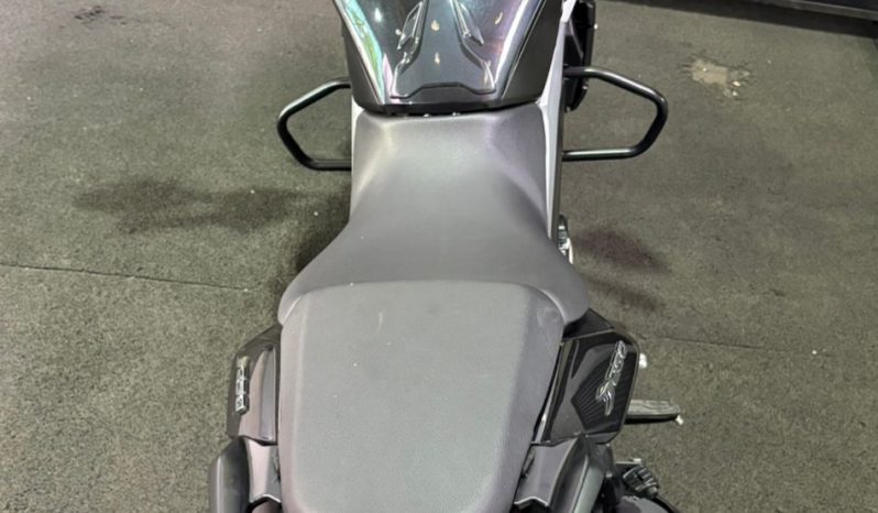 BAJAJ DOMINAR 250 ABS 2025 cheio