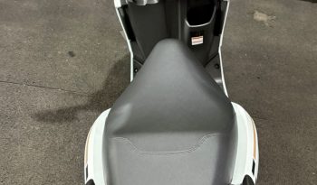 YAMAHA FLUO 125 ABS HYBRID CONNECTED 2026 cheio
