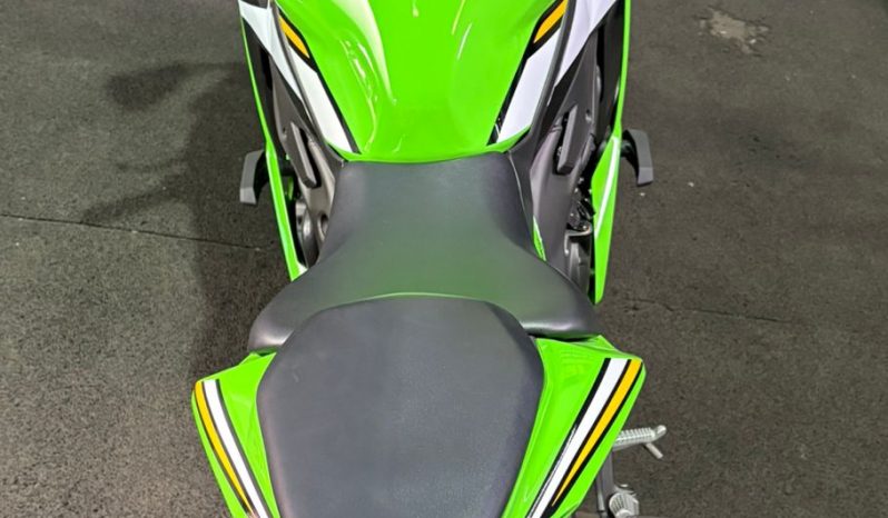 KAWASAKI NINJA ZX-4R 2025 cheio