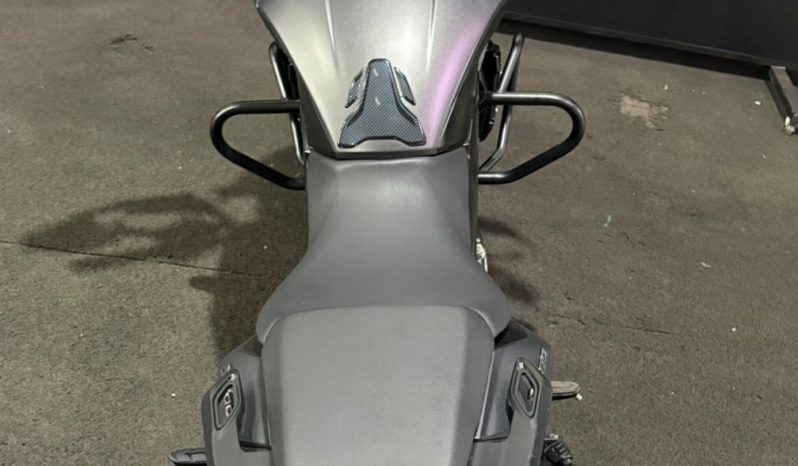 BAJAJ DOMINAR 400 ABS 2024 cheio