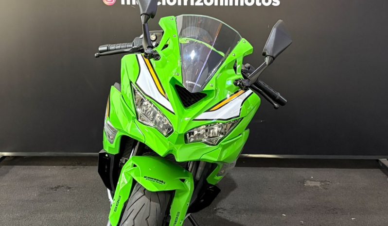 KAWASAKI NINJA ZX-4RR 2026 cheio