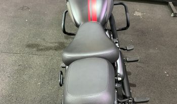 ROYAL ENFIELD CLASSIC 350 DARK 2025 cheio