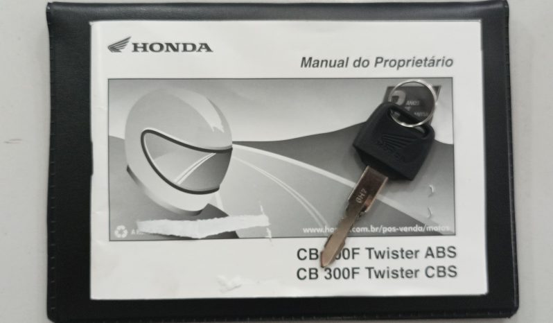 HONDA CB-300F TWISTER ABS 2025 cheio