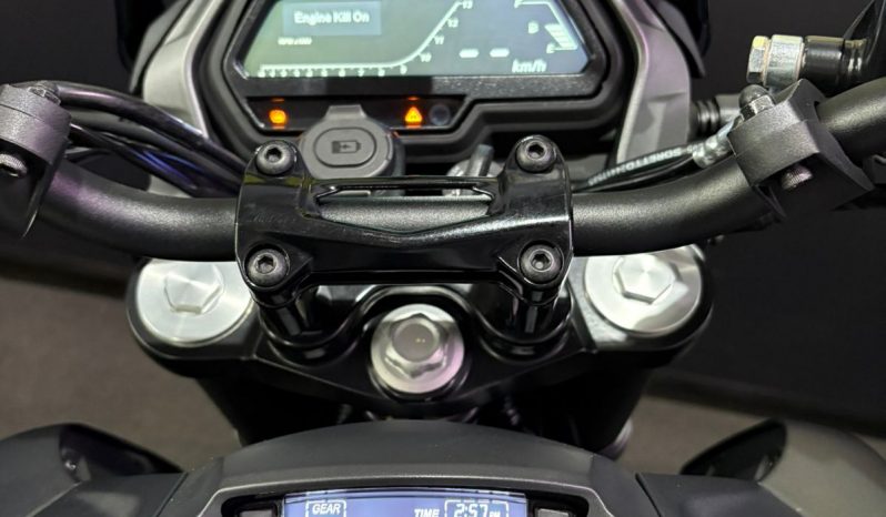 BAJAJ DOMINAR 400 ABS 2025 cheio