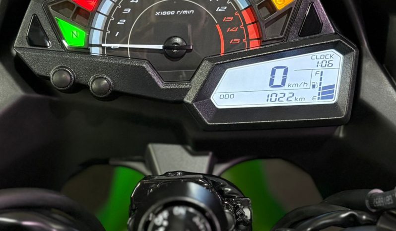 KAWASAKI NINJA 300 ABS 2024 cheio