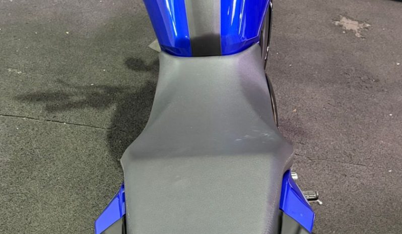 YAMAHA FZ-15 FAZER ABS CONNECTED 2025 cheio