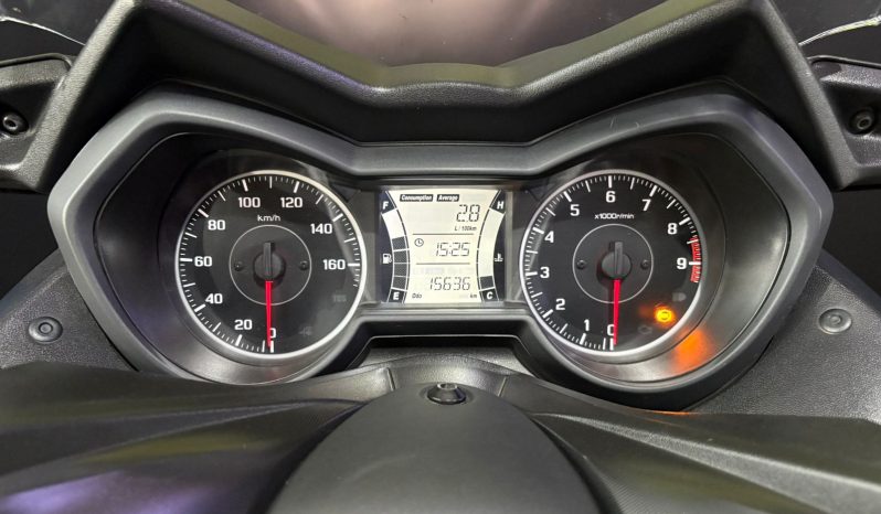 YAMAHA XMAX 250 ABS 2024 cheio