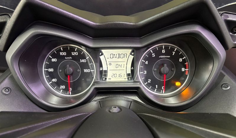 YAMAHA XMAX-250 ABS 2021 cheio