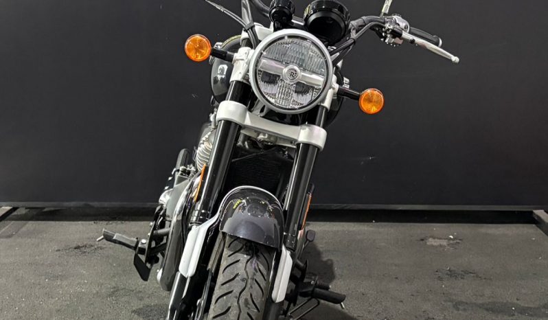 ROYAL ENFIELD SUPER METEOR 650 ASTRAL 2025 cheio