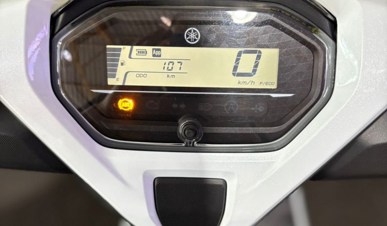 YAMAHA FLUO 125 HYBRID CONNECTED 2026 cheio