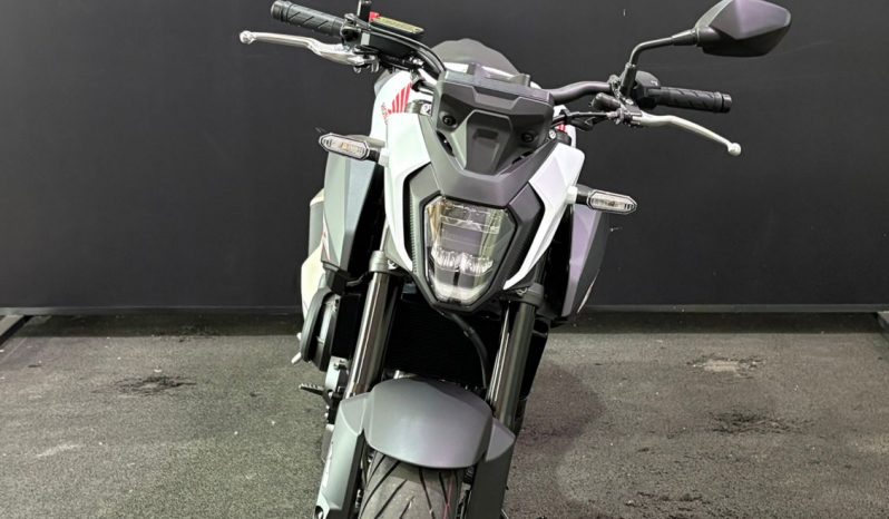 HONDA CB-500 HORNET ABS 2026 cheio