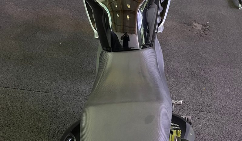 YAMAHA YS-150 FAZER SED 2019 cheio