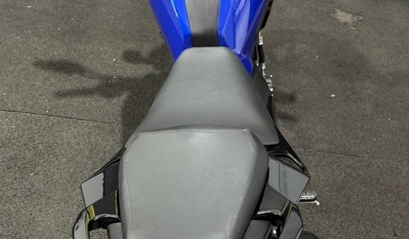 YAMAHA FZ-25 FAZER BLUEFLEX ABS 2024 cheio