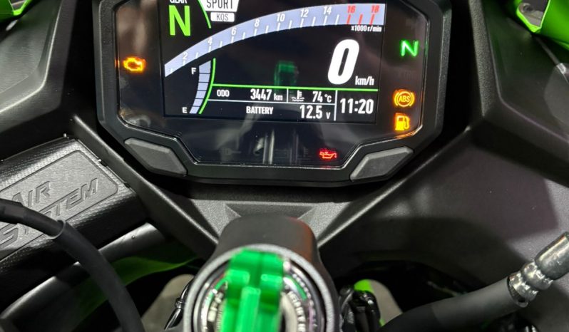 KAWASAKI NINJA ZX-4R ABS 2025 cheio