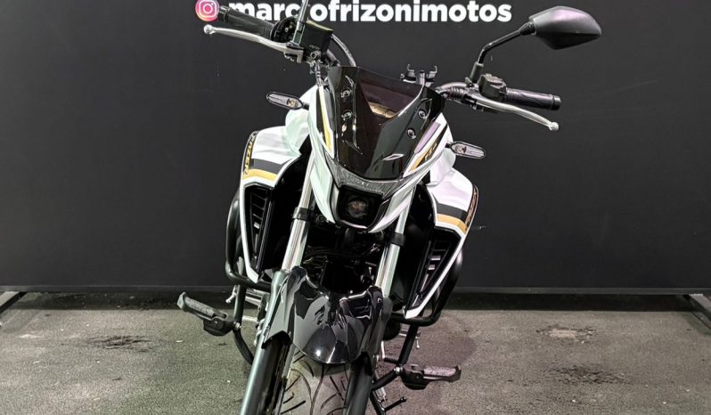 YAMAHA FZ-25 FAZER CONNECTED 2025 cheio