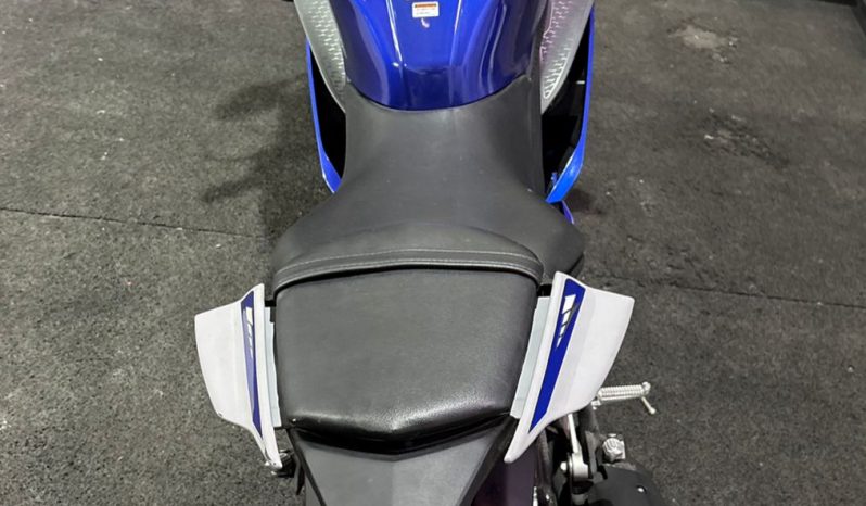 YAMAHA YZF R-15 ABS 2024 cheio