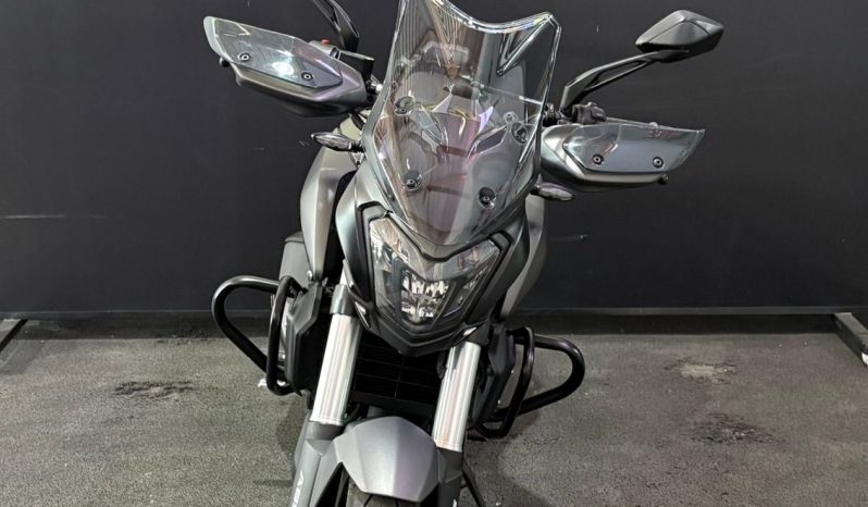 BAJAJ DOMINAR 400 ABS 2025 cheio