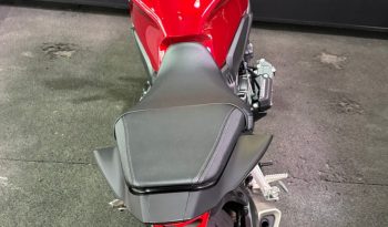 HONDA CB-650R E-CLUTCH 2026 cheio