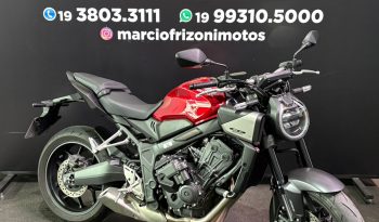 HONDA CB-650R E-CLUTCH 2026 cheio