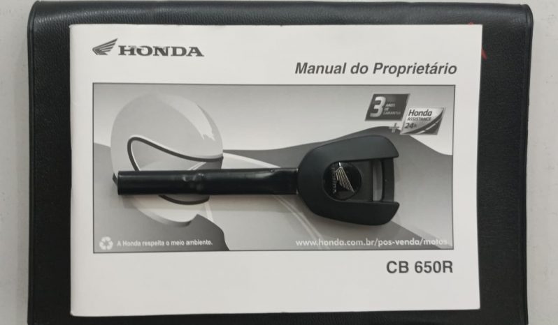 HONDA CB-650R E-CLUTCH 2026 cheio