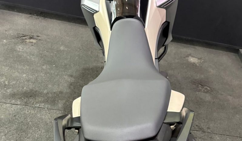 HONDA XRE-300 SAHARA ADVENTURE ABS 2025 cheio