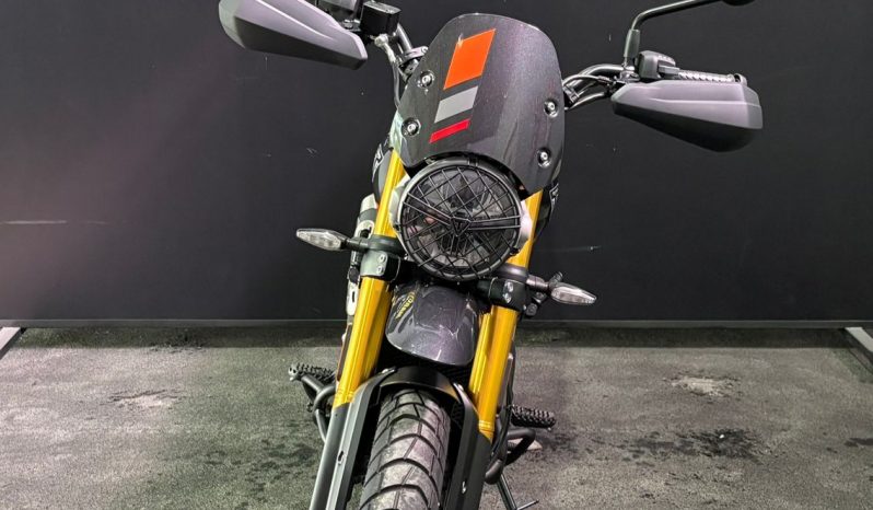 TRIUMPH SCRAMBLER 400 XC 2026 cheio