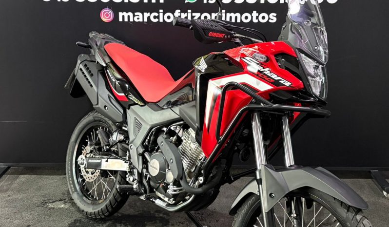 HONDA XRE-300 SAHARA RALLY 2025 cheio