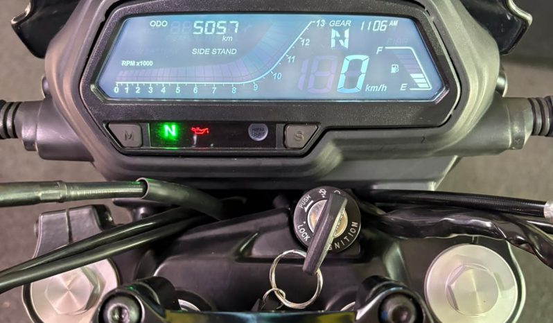 BAJAJ DOMINAR 250 ABS 2025 cheio