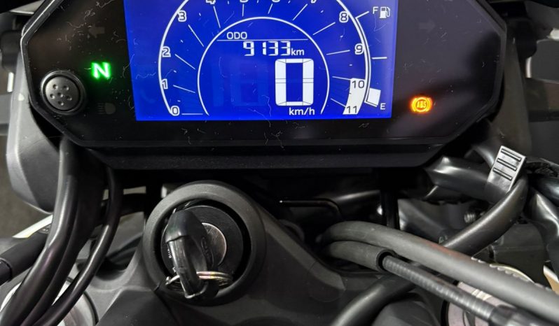 YAMAHA FZ-25 FAZER CONNECTED 2025 cheio