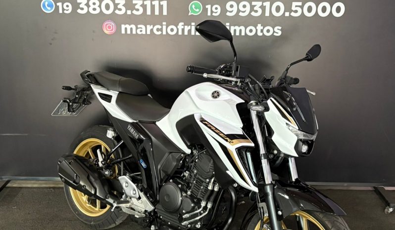 YAMAHA FZ-25 FAZER CONNECTED 2025 cheio