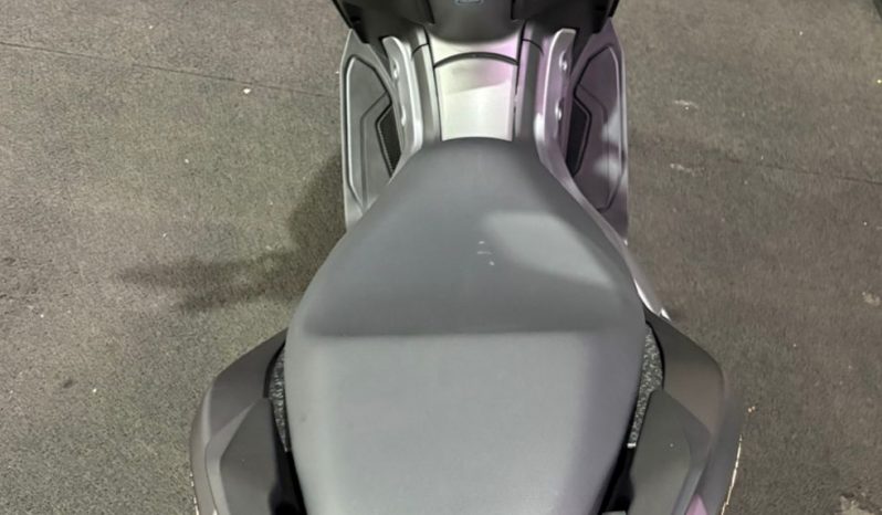 YAMAHA NMAX-160 CONNECTED ABS 2026 cheio