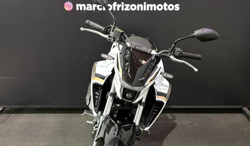 YAMAHA FZ-25 FAZER CONNECTED 2025 cheio