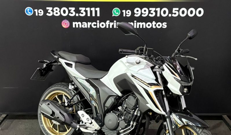 YAMAHA FZ-25 FAZER CONNECTED 2025 cheio