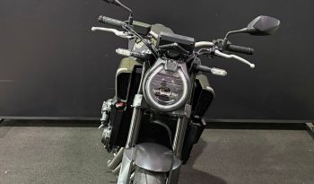 HONDA CB-650R E-CLUTCH 2026 cheio
