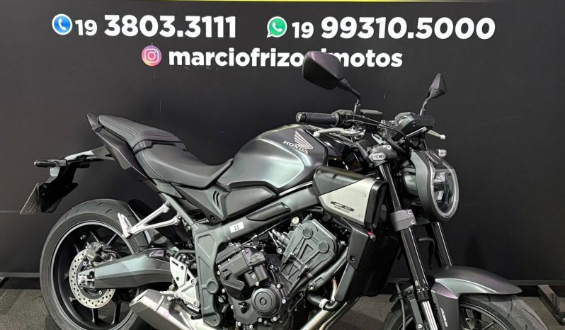 HONDA CB-650R E-CLUTCH 2026 cheio