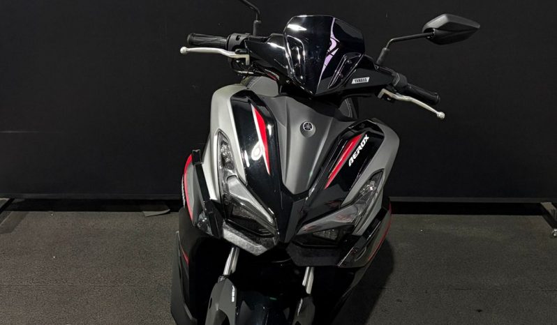 YAMAHA AEROX CONNECTED 160 2026 cheio