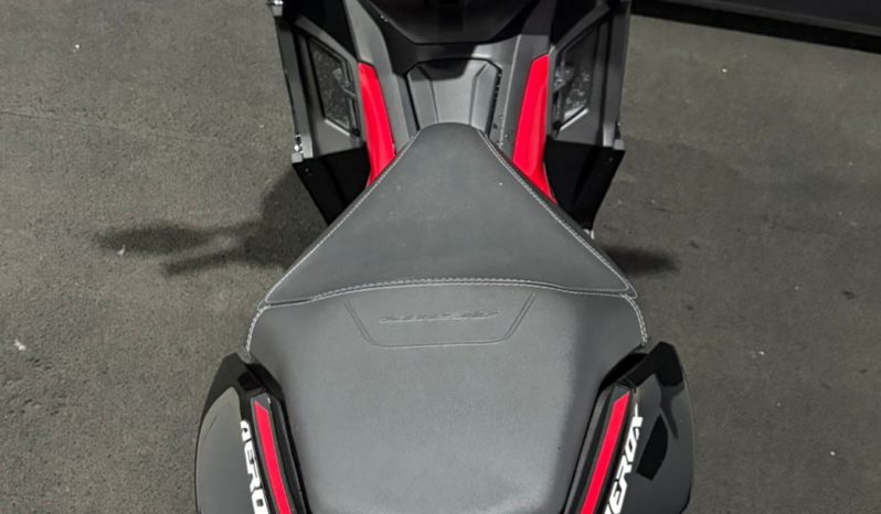 YAMAHA AEROX CONNECTED 160 2026 cheio