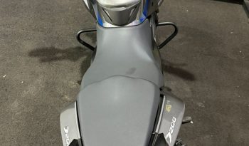 BAJAJ DOMINAR 200 ABS 2025 cheio