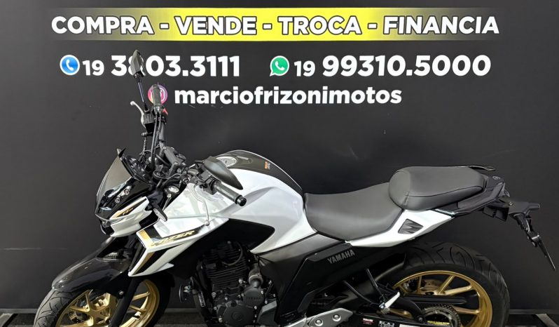 YAMAHA FZ-25 FAZER CONNECTED ABS 2025 cheio