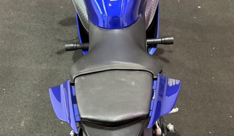 YAMAHA YZF R-15 ABS 2024 cheio